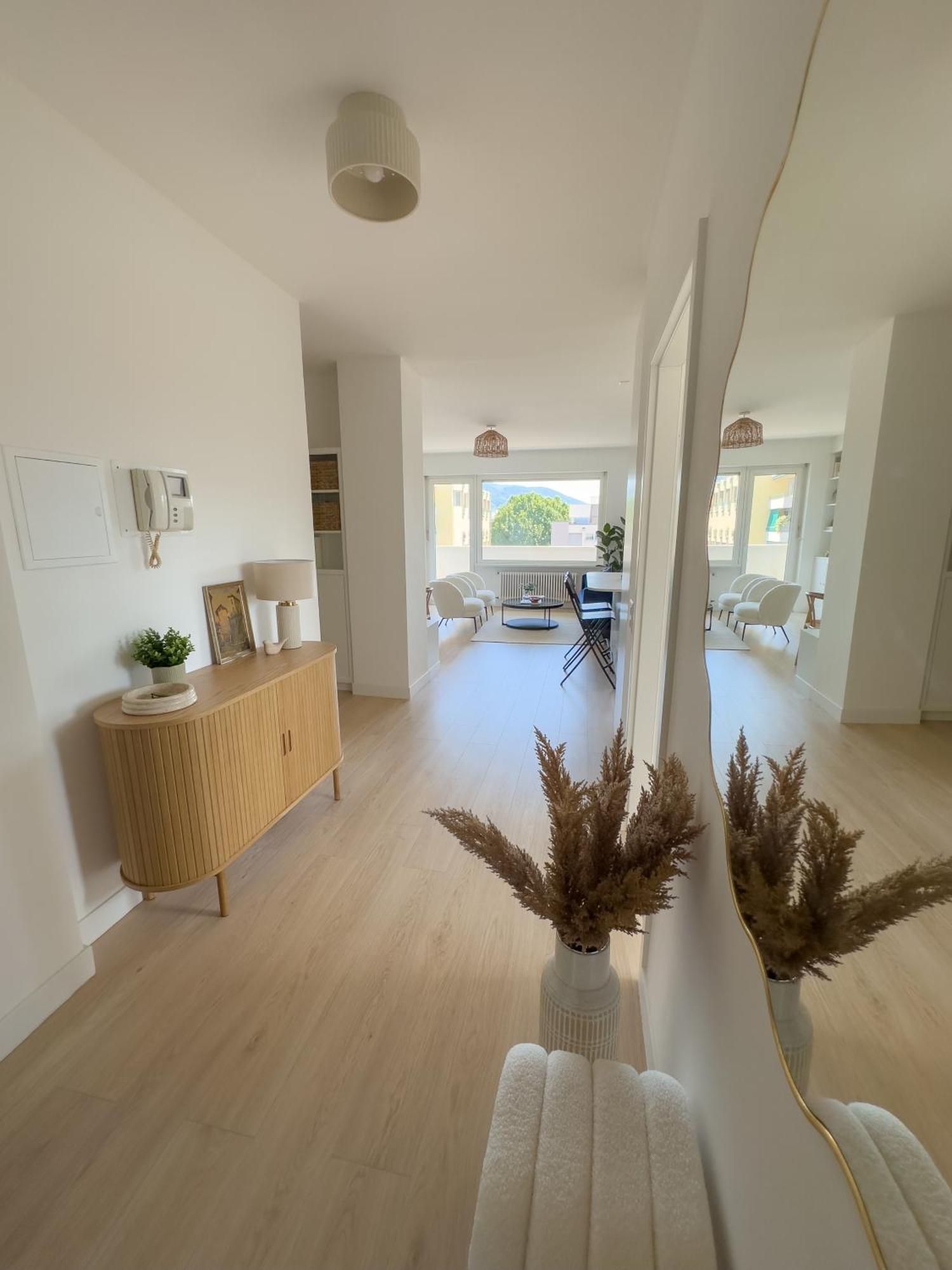 Charming New 1Br Oasis Near Lake Lugano Apartment Luaran gambar